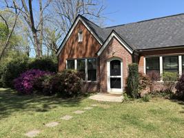 featured image of 305 East Cherokee Street