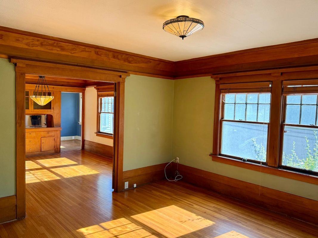 3917 Hawk St - Photo 5 of 27