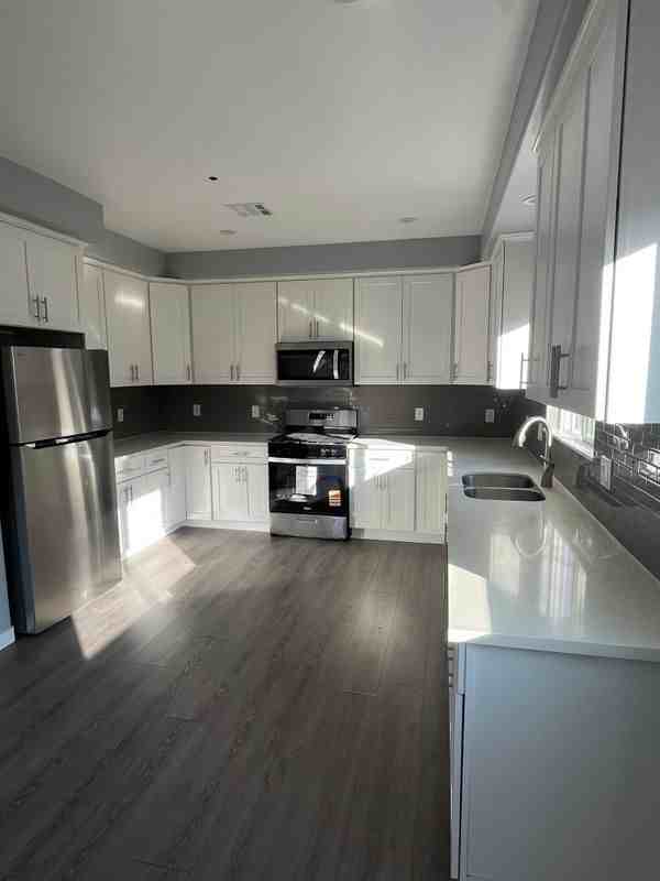 136 N Gage Ave - Photo 2 of 5