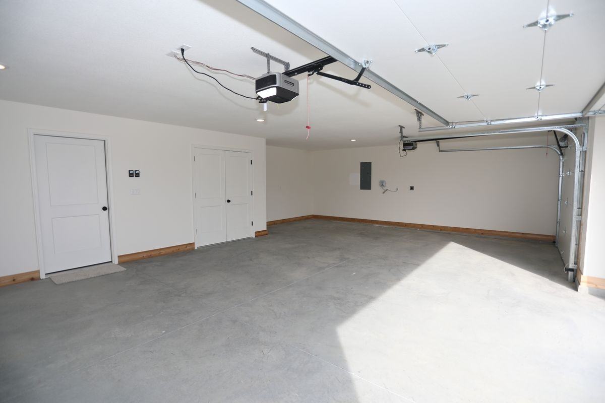 4609 Chambers Bay Dr - Photo 7 of 44