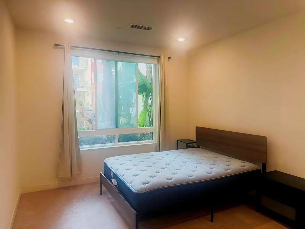 1224 Nolita - Photo 3 of 32