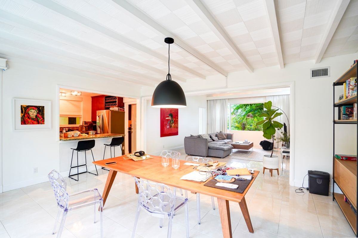 216 32nd St - Photo 2 of 3