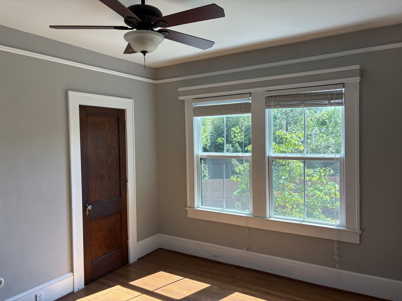 305 East Cherokee Street - Photo 5 of 9