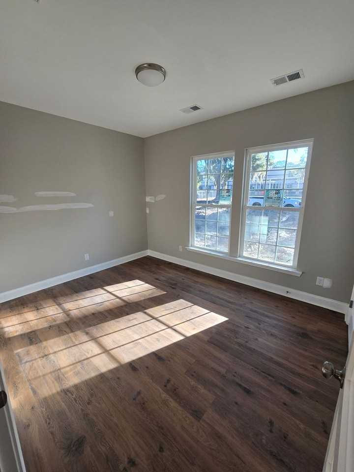 4805B Spring Hill Rd - Photo 5 of 26