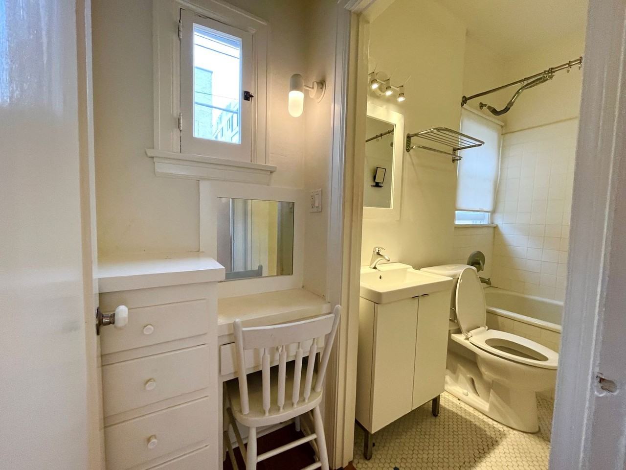 933 Ocean Ave #11 - Photo 7 of 8