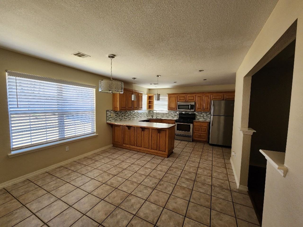 5115 S 60th Pl - Photo 7 of 19