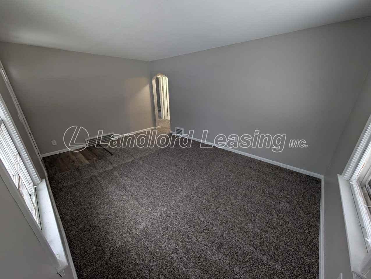 2402 E 34th St - Photo 3 of 15