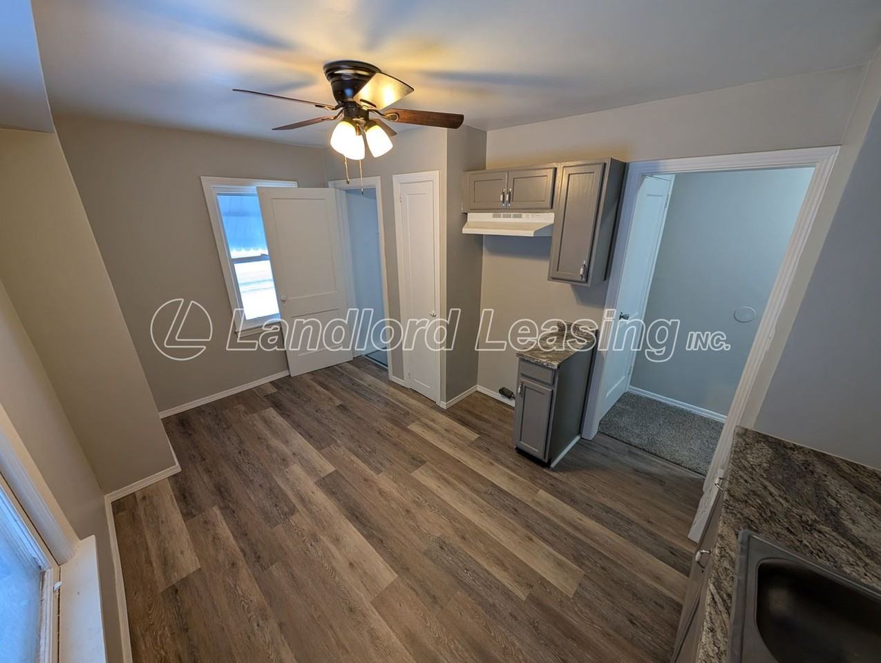 2402 E 34th St - Photo 5 of 15