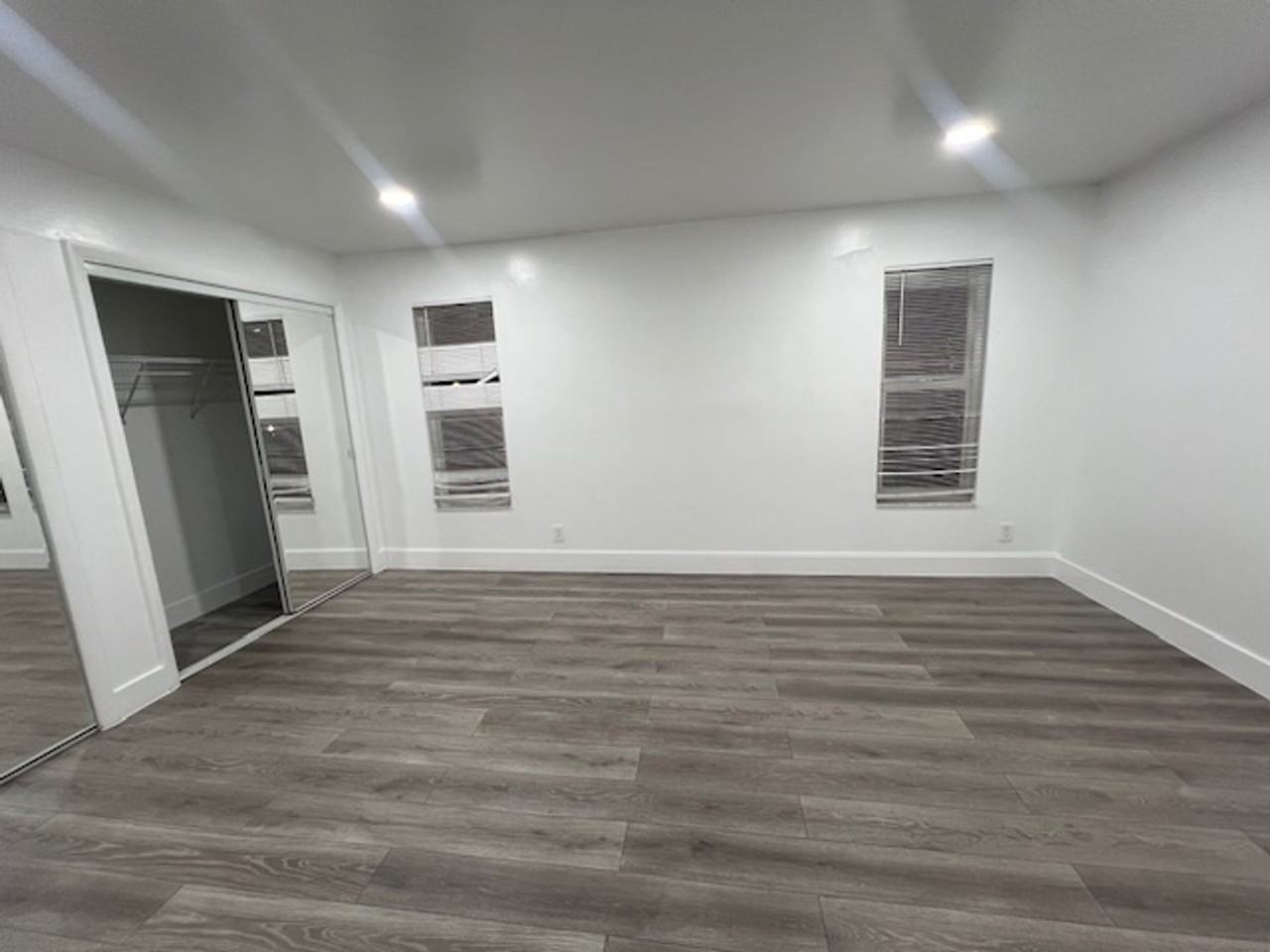 310 Lake Shore Dr West Palm Beach, FL 33403 - Photo 6 of 8