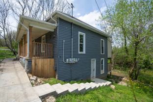 326 Maple St #B - Photo 1 of 1