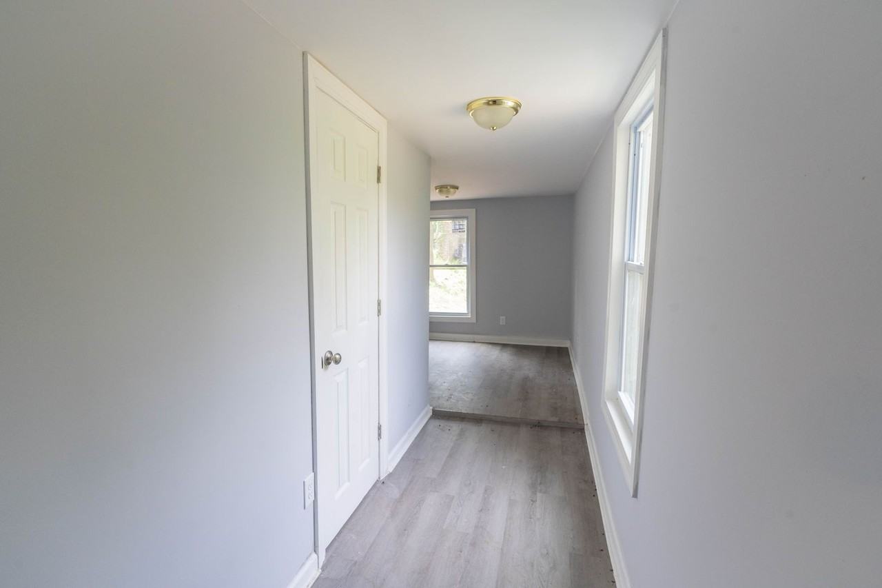 326 Maple St #B - Photo 6 of 10