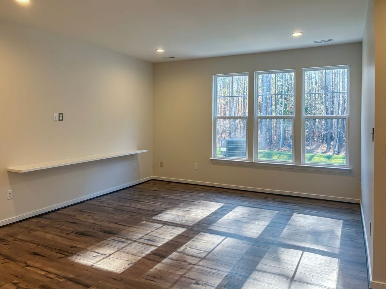 18341 Palisades Ct - Photo 7 of 25