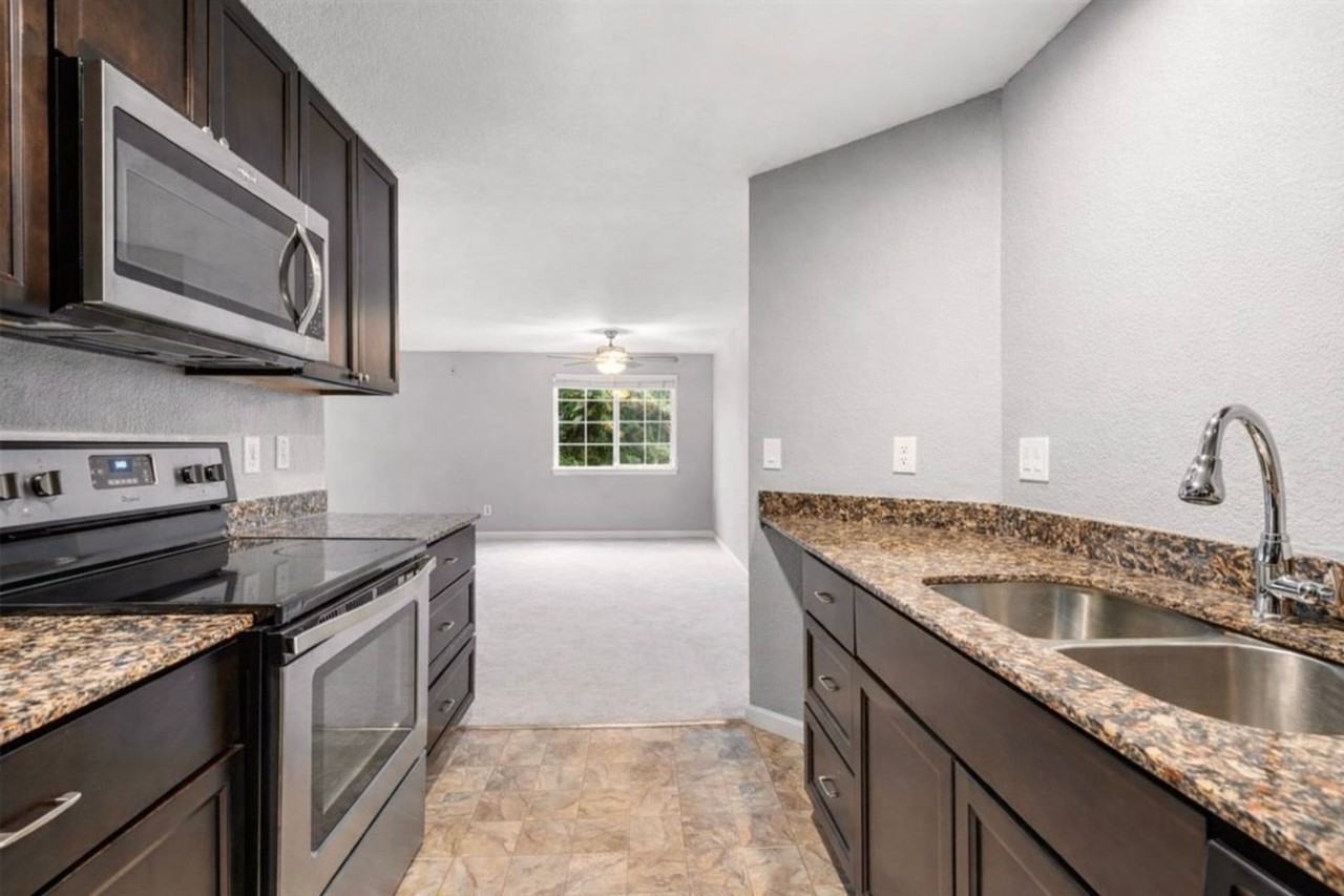 9917 Holly Dr - Photo 6 of 18