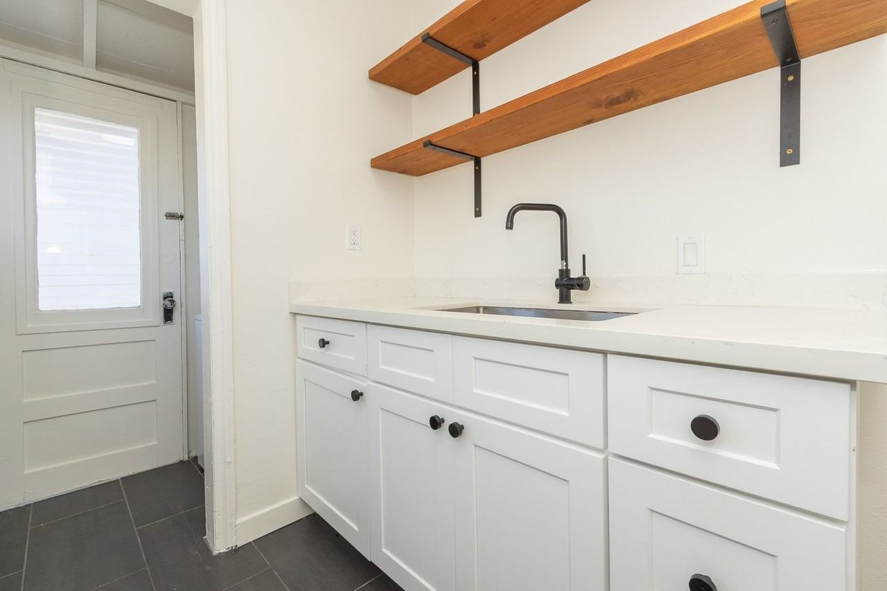 4615 E Mountain View Dr - Photo 6 of 22