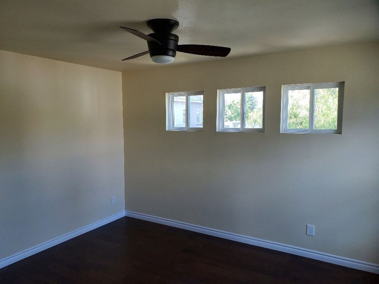 1249 Pennsylvania Ave - Photo 6 of 14