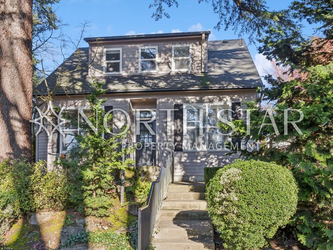 135 Wilbur St - Photo 2 of 35