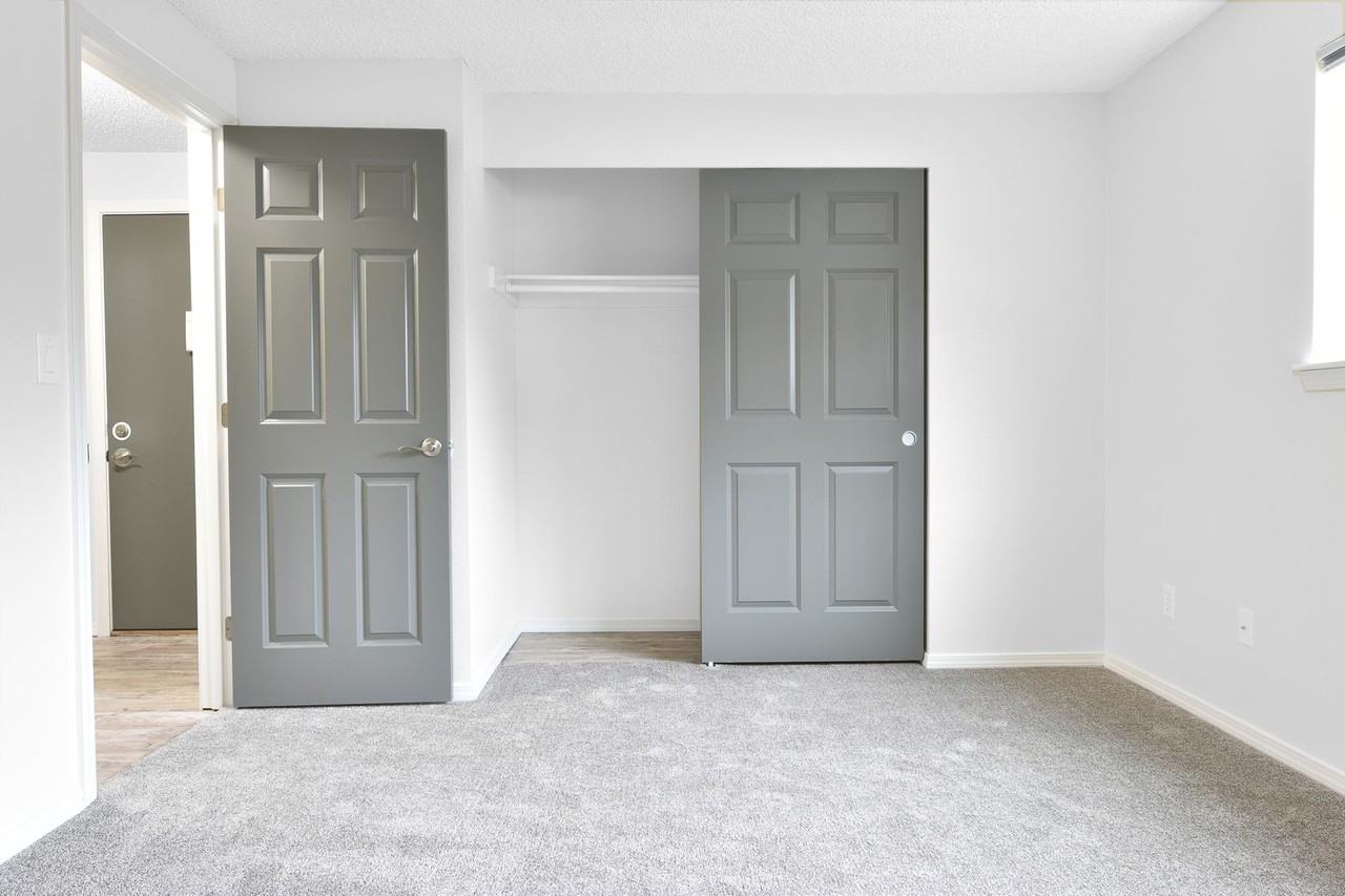 Sunset View - Photo 6 of 9