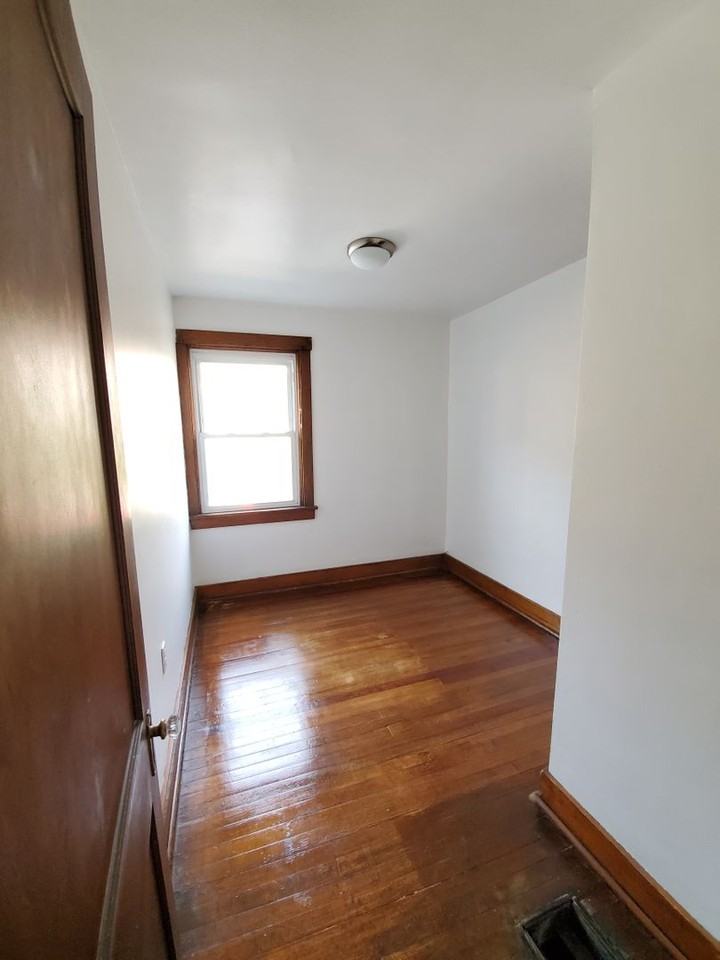 4714 Sylvan Ave - Photo 2 of 18