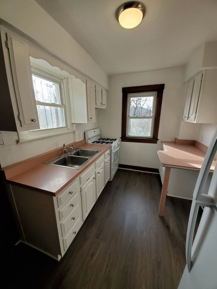 4714 Sylvan Ave - Photo 7 of 18