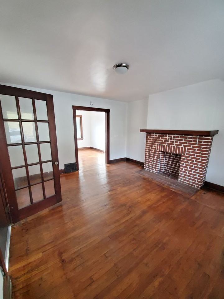 4714 Sylvan Ave - Photo 3 of 18