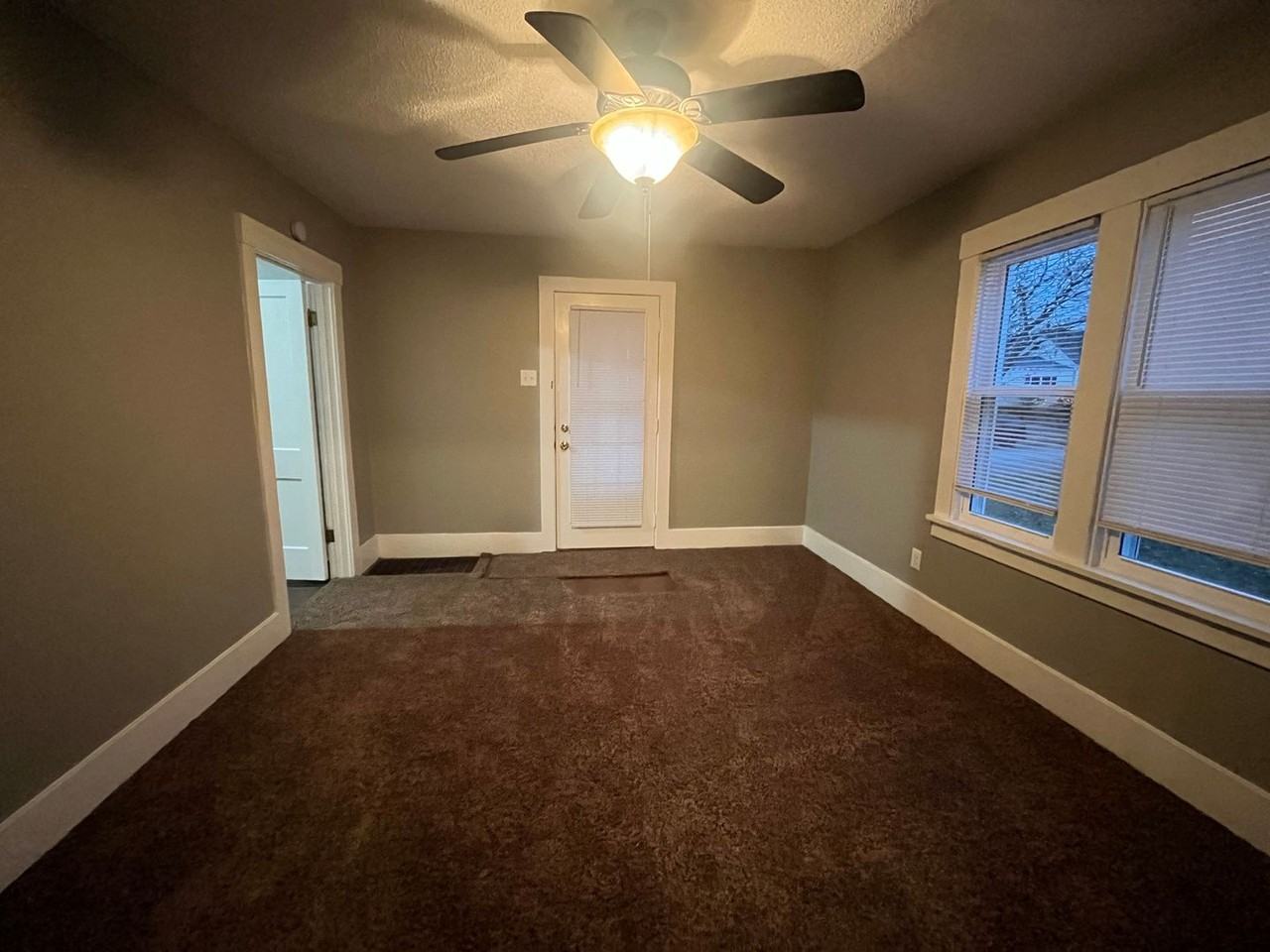 2506 Clara Ave - Photo 2 of 12