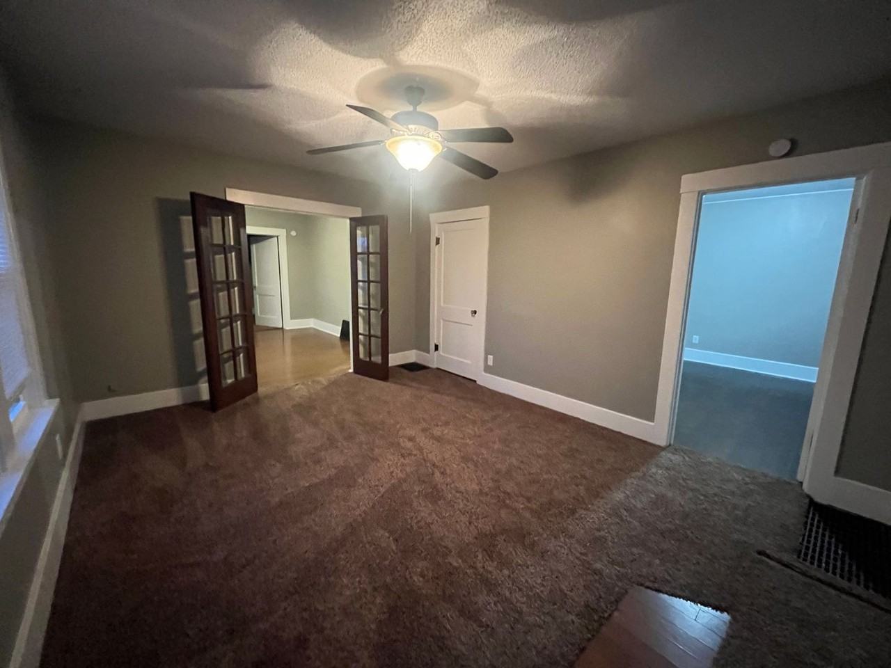 2506 Clara Ave - Photo 3 of 12