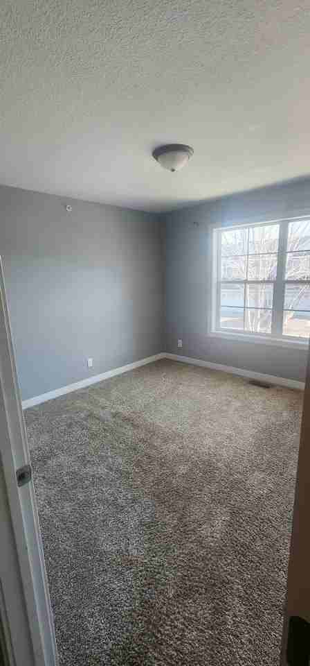 9219 Overlook Ln - Photo 7 of 20