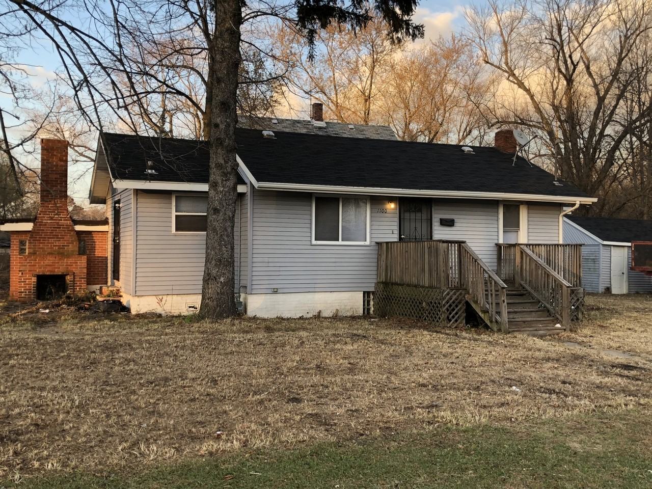 1100 E 43rd Ave - Photo 2 of 8