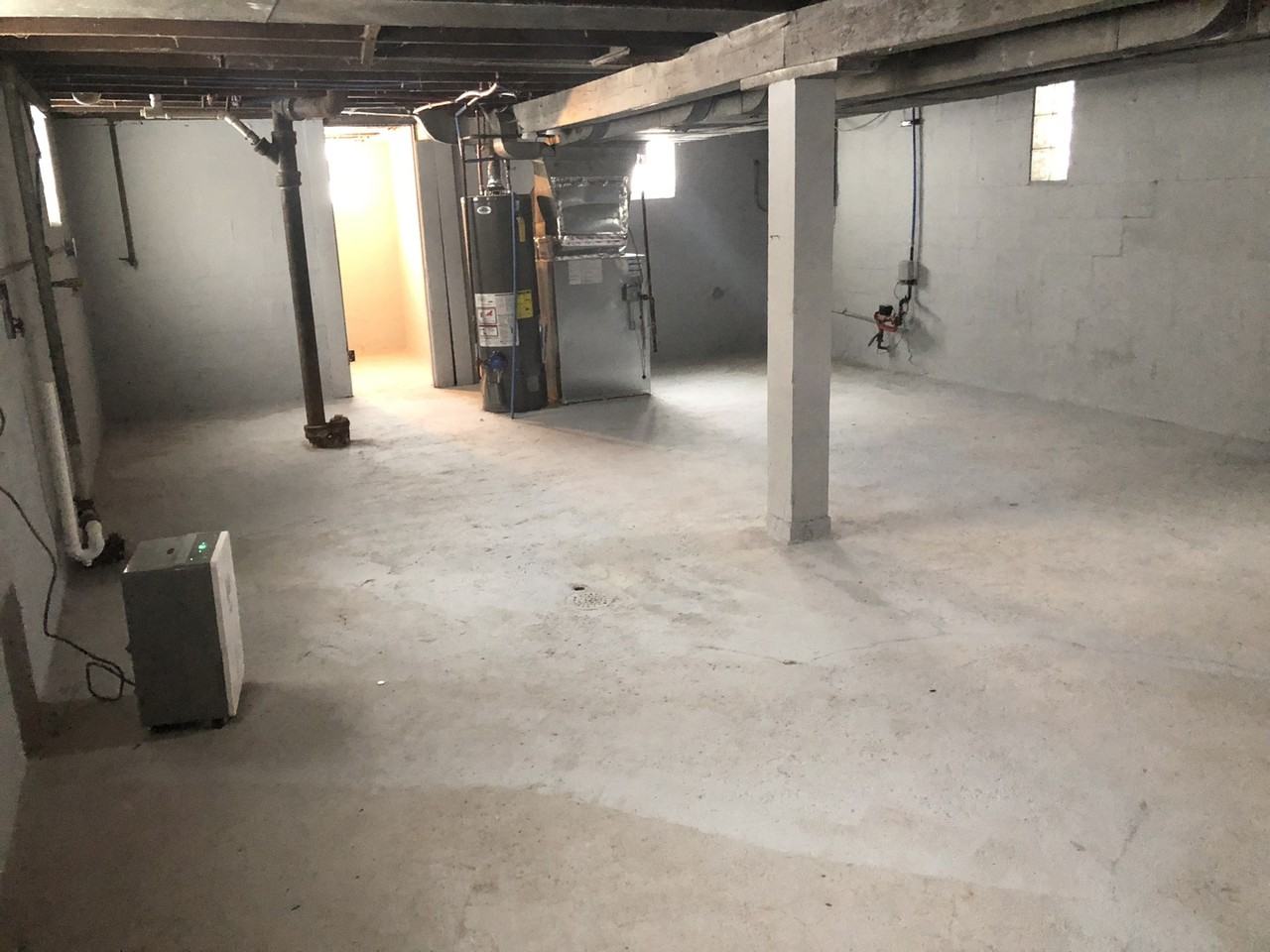 1100 E 43rd Ave - Photo 5 of 8