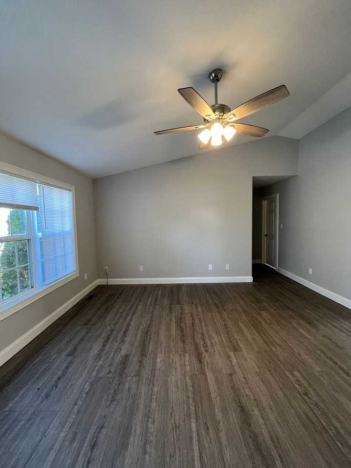 1335 Salem Cir - Photo 3 of 29