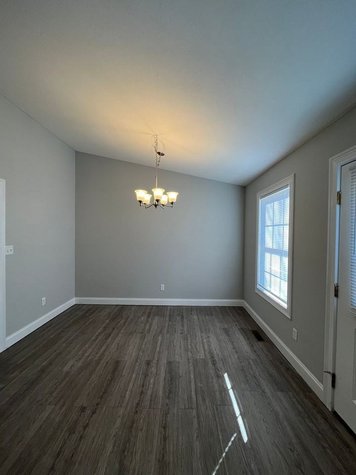 1335 Salem Cir - Photo 6 of 29