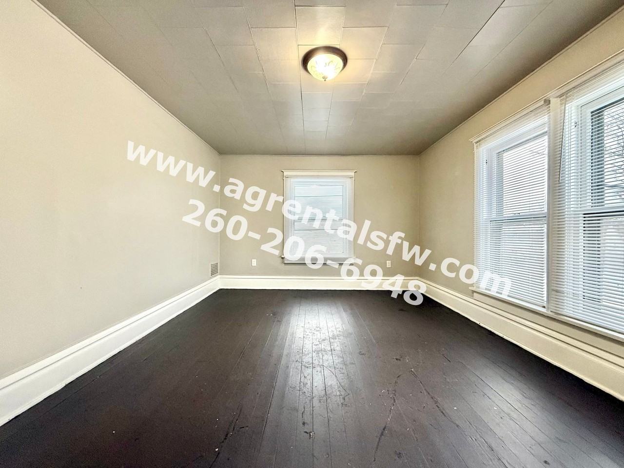 1115 Cottage Ave - Photo 2 of 18