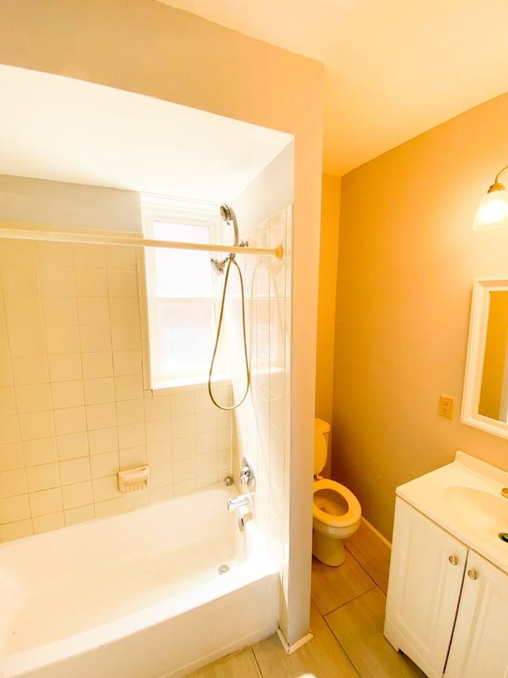 3901 Iowa Ave - Photo 3 of 6