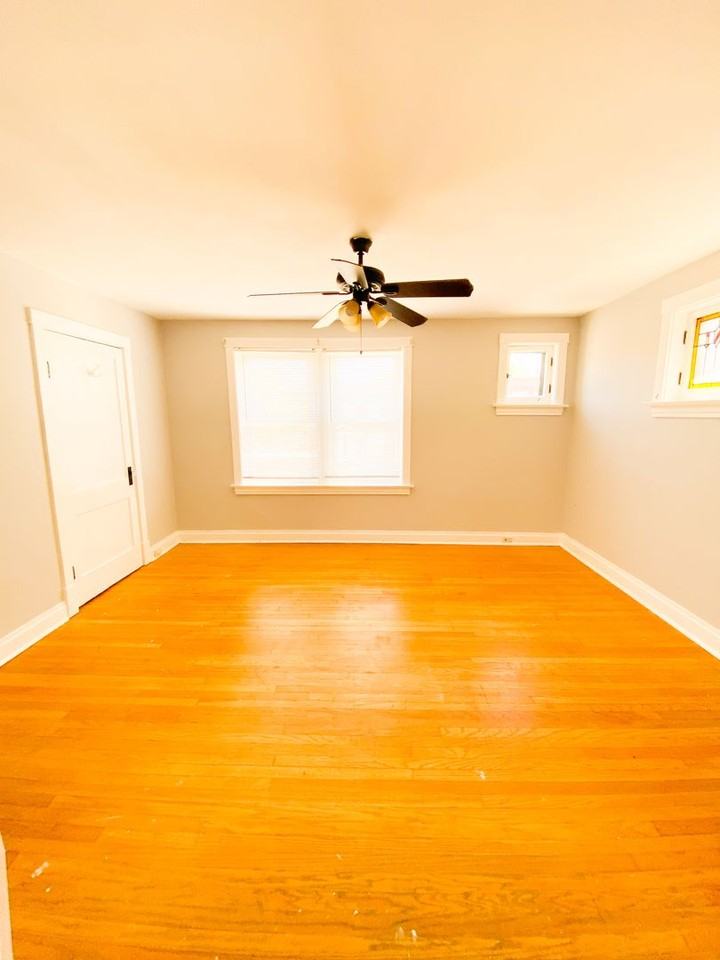 3901 Iowa Ave - Photo 5 of 6