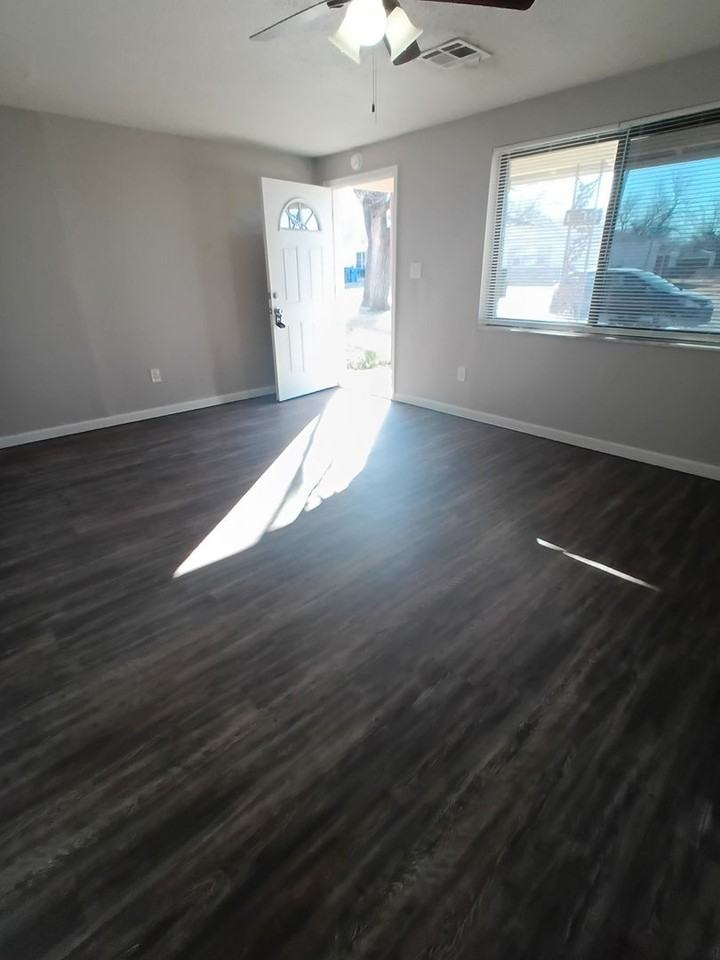 609 Traub Pl - Photo 3 of 23