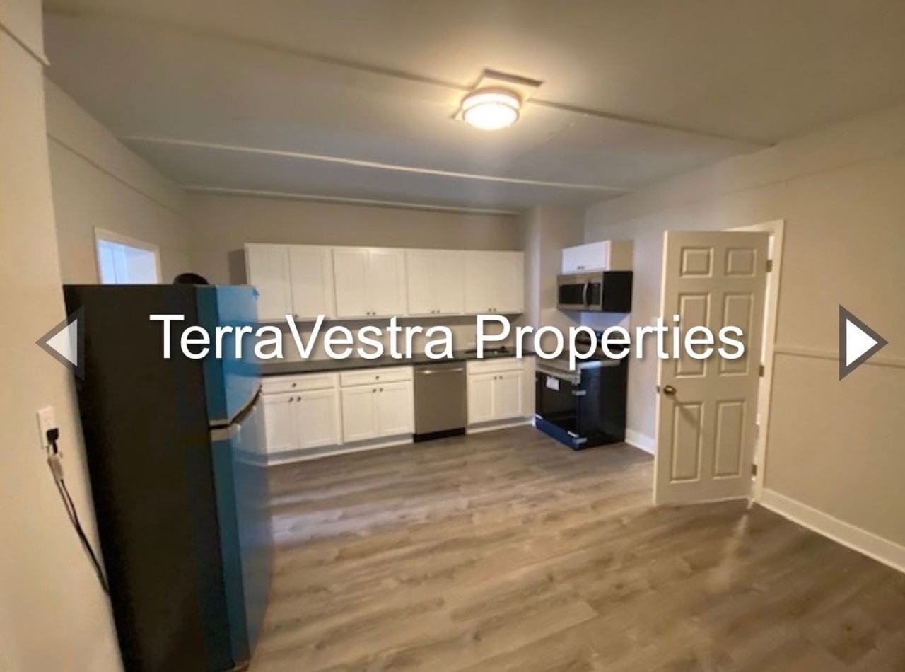 103 W Broad St - Photo 3 of 16