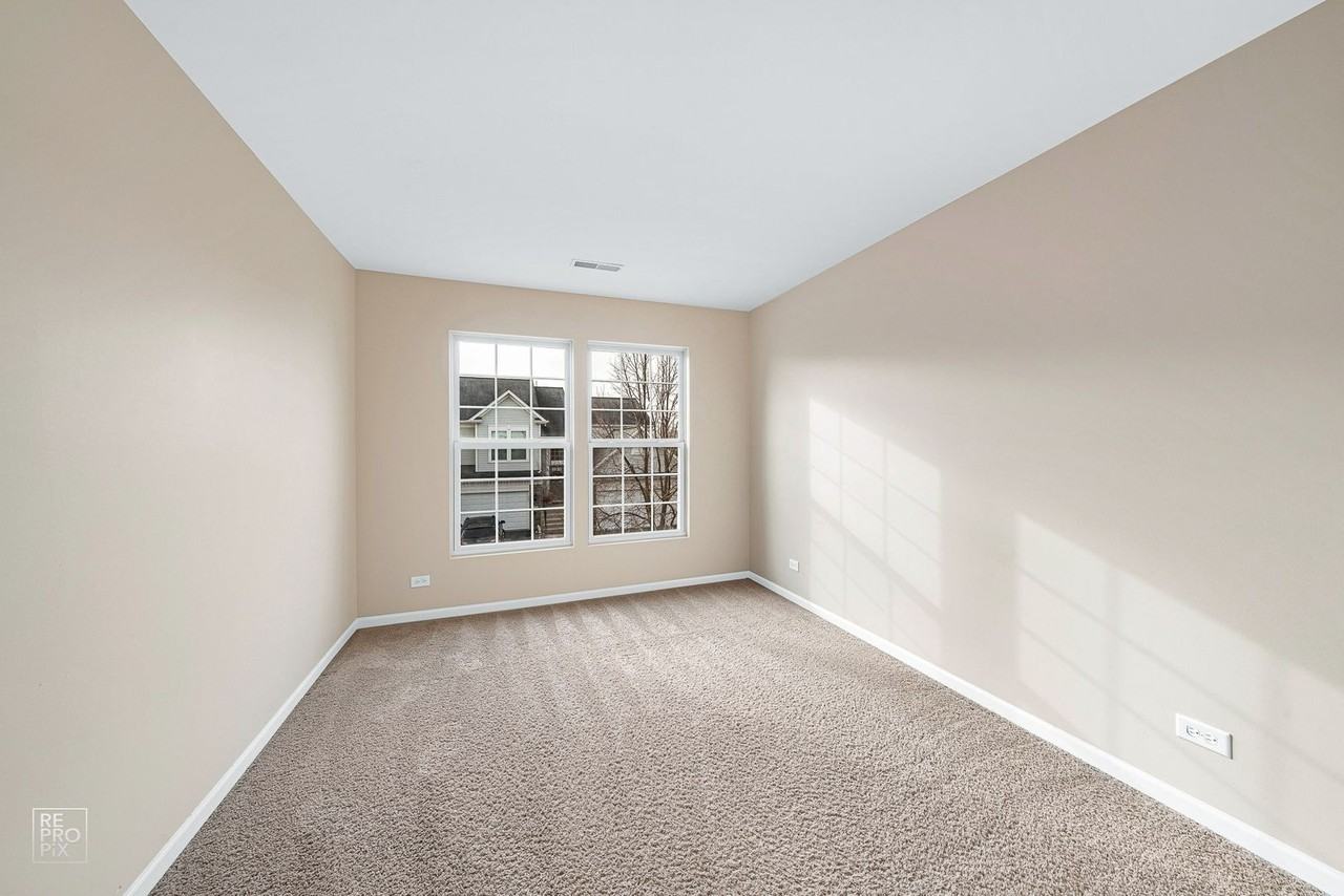 1456 Crimson Ln - Photo 6 of 11