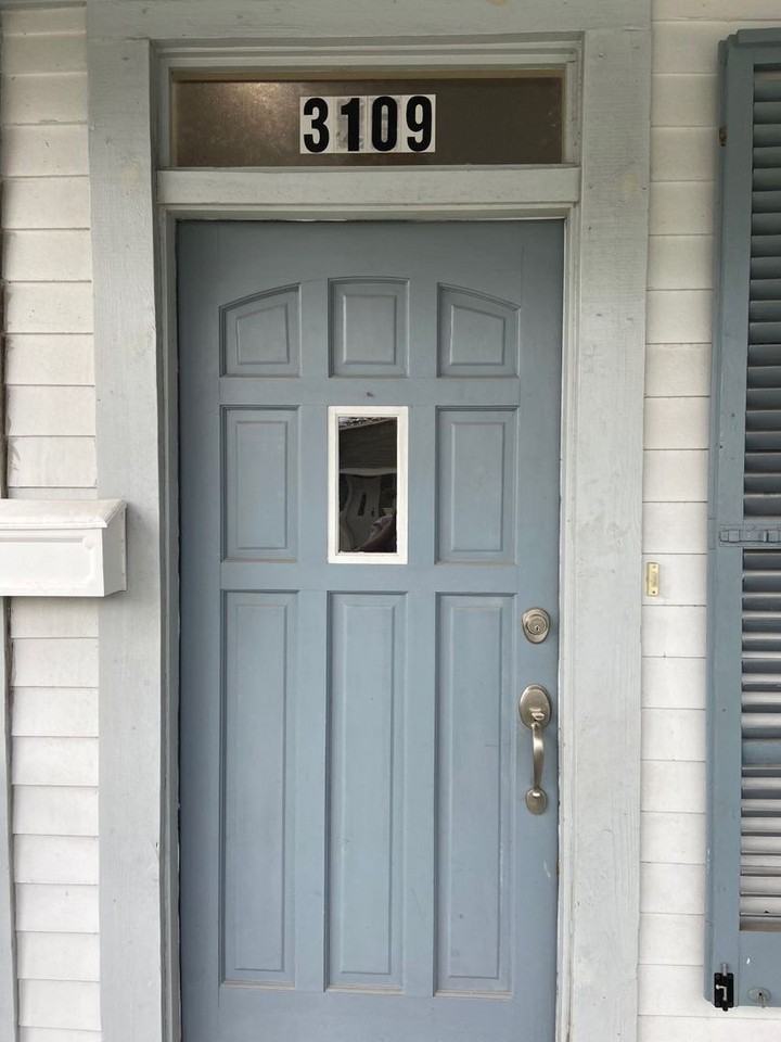 3109 Broadway St - Photo 2 of 24