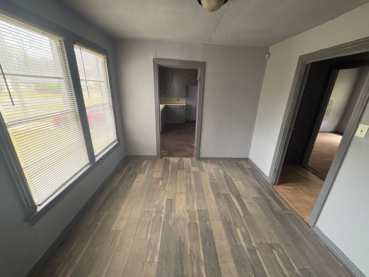 2833 Morningside Dr - Photo 4 of 11