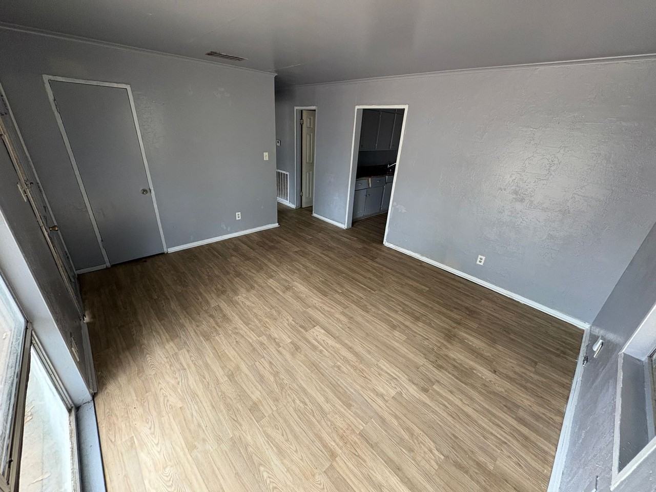 3057 Amherst St - Photo 3 of 10