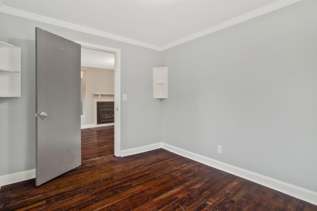 509 Denham Rd - Photo 6 of 38