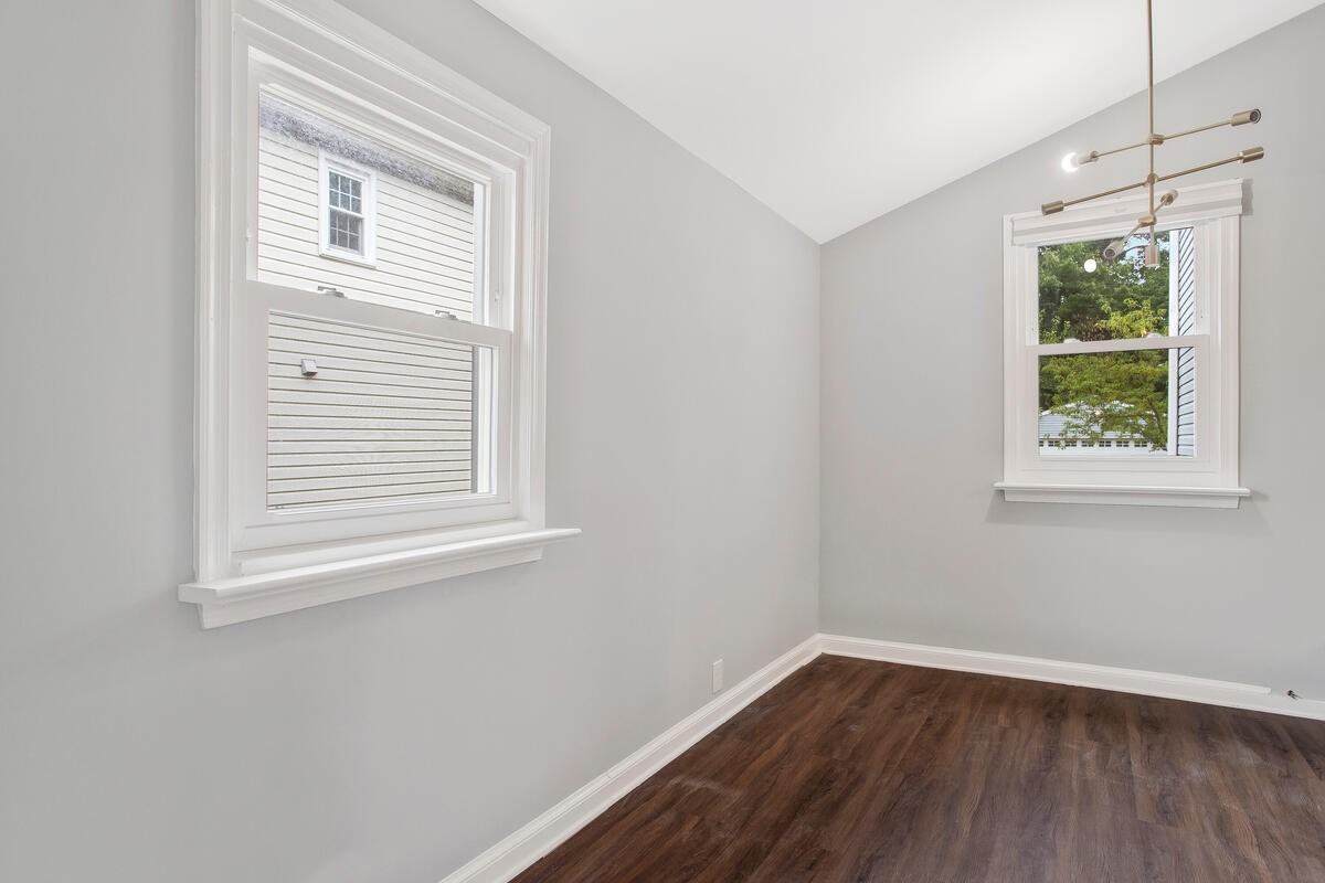 509 Denham Rd - Photo 7 of 38