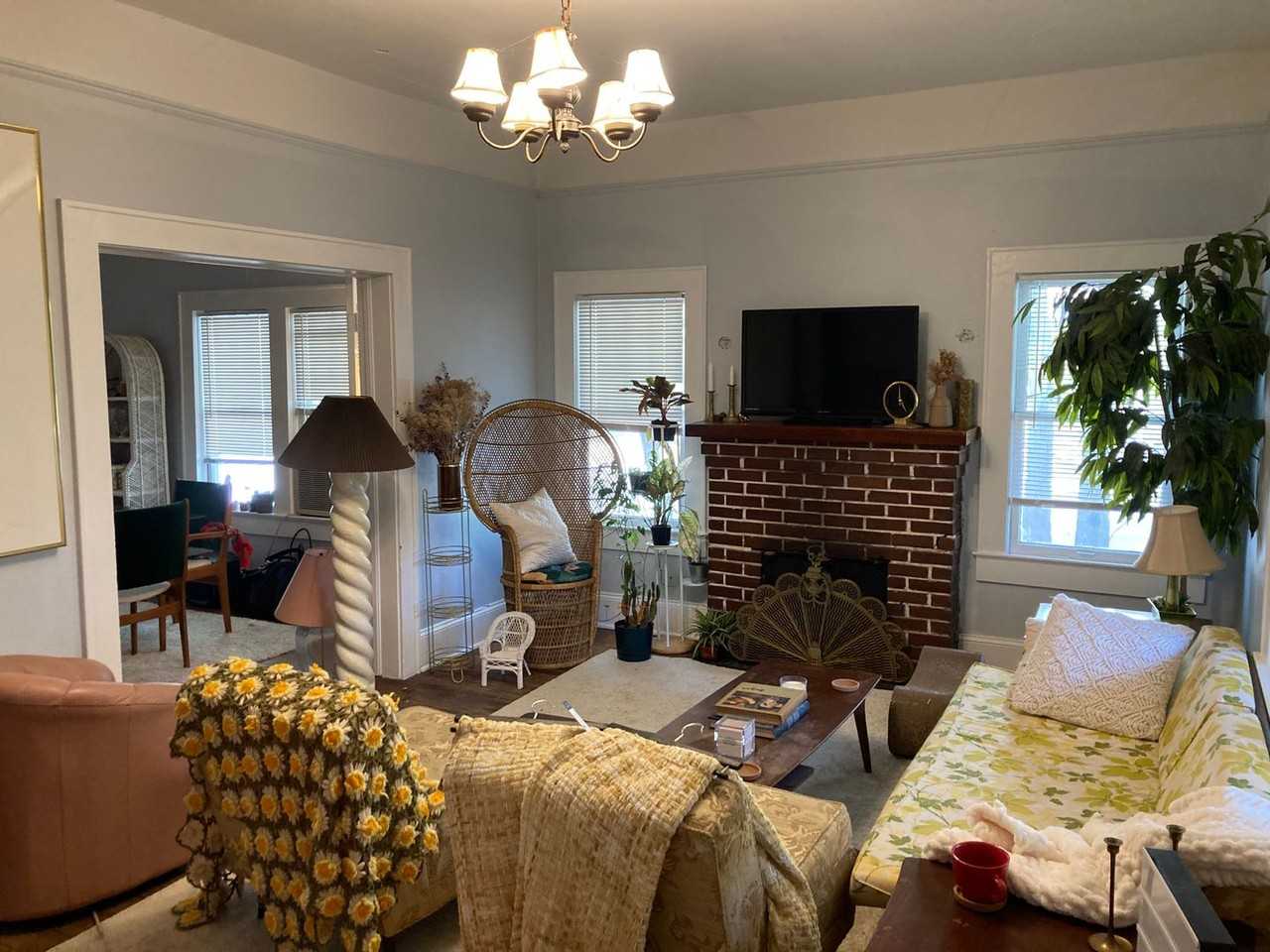 927 Nw 3rd Ave - Photo 3 of 17