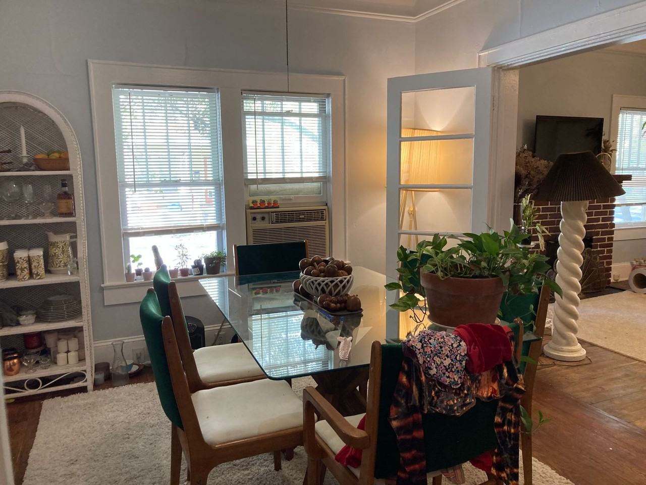 927 Nw 3rd Ave - Photo 5 of 17