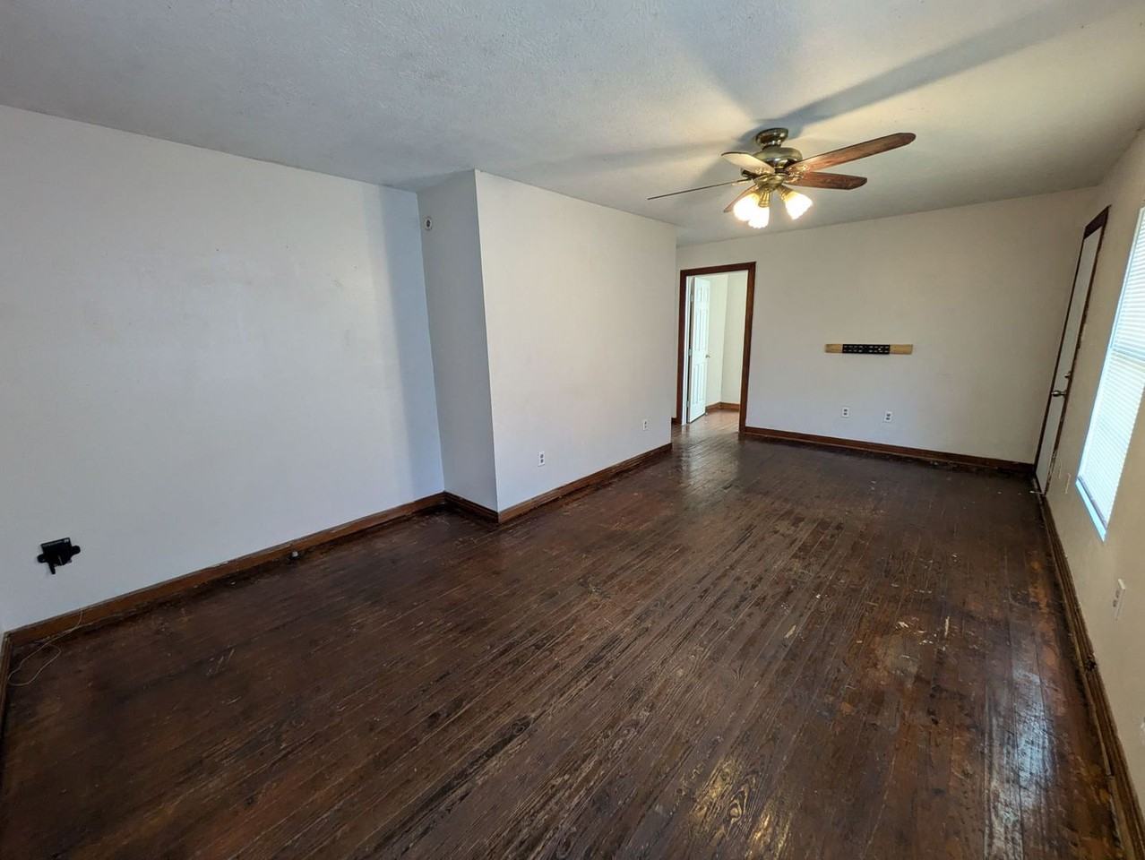 475 Mitchell St - Photo 2 of 16