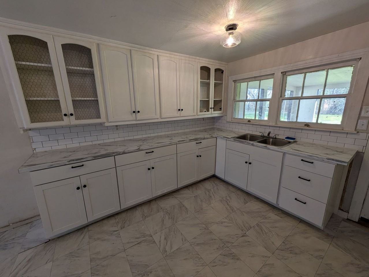 475 Mitchell St - Photo 6 of 16