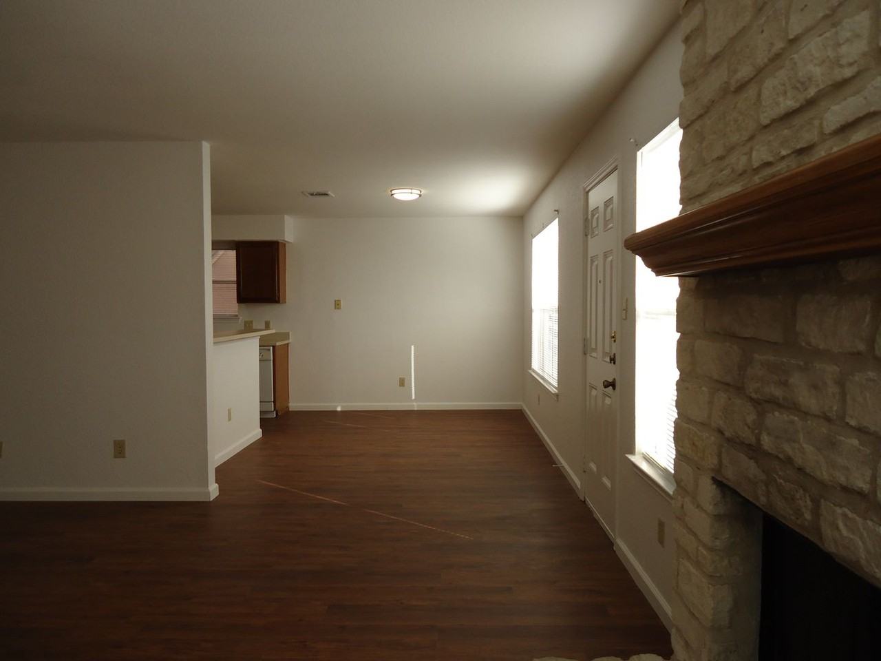 811 Crieff Cross Dr - Photo 4 of 31