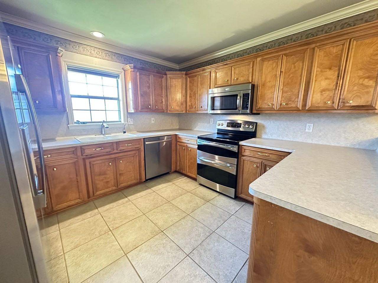 9004 Pink Pearl Ct - Photo 4 of 19