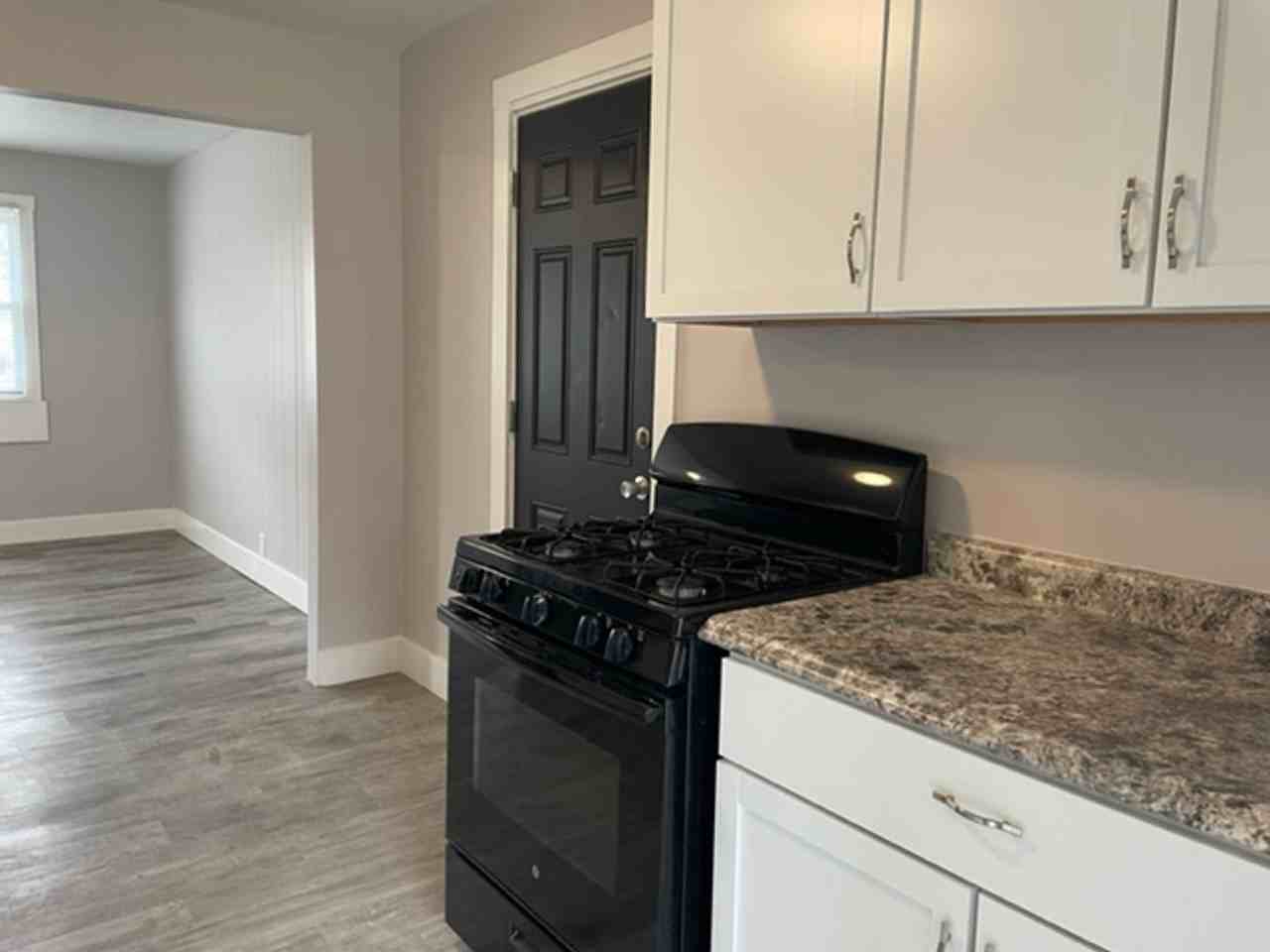 317 Majestic St Se - Photo 2 of 29