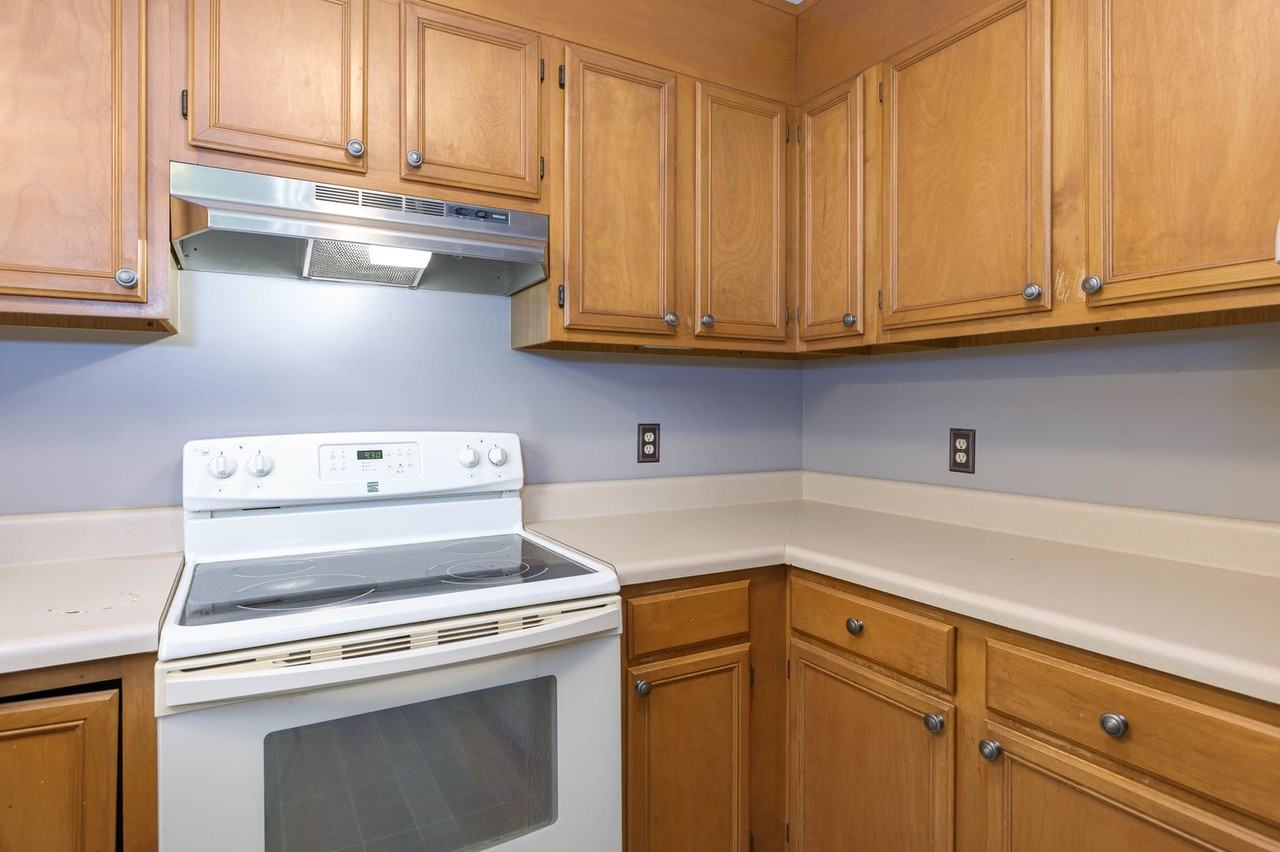 102 Arcaro Dr - Photo 7 of 28